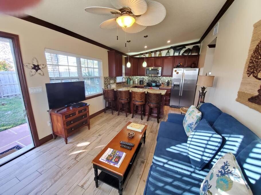 Hawaiian Cottage - Heated Pool Walk To The Beach Cocoa Beach Esterno foto